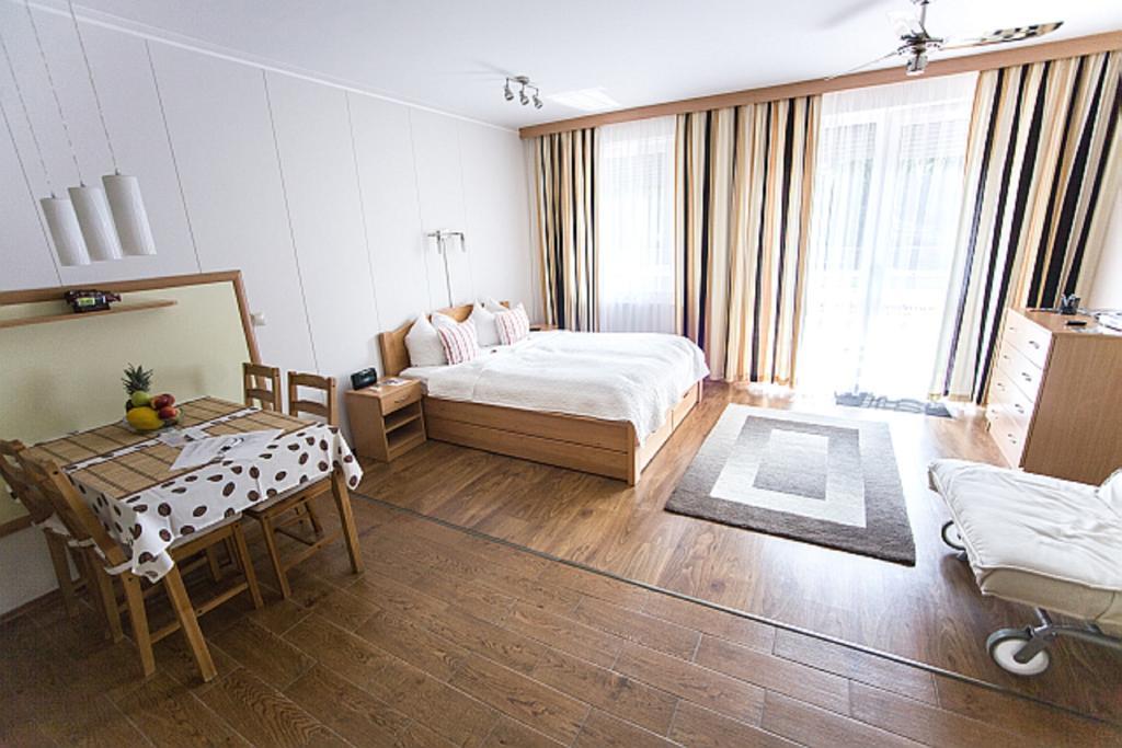 Atmoszfera Apartman Шарвар Номер фото